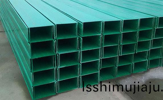 玻瓈(li)鋼電(dian)纜(lan)橋(qiao)架